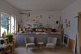 Atelier-Hollerhof-mit-altem-Tresen